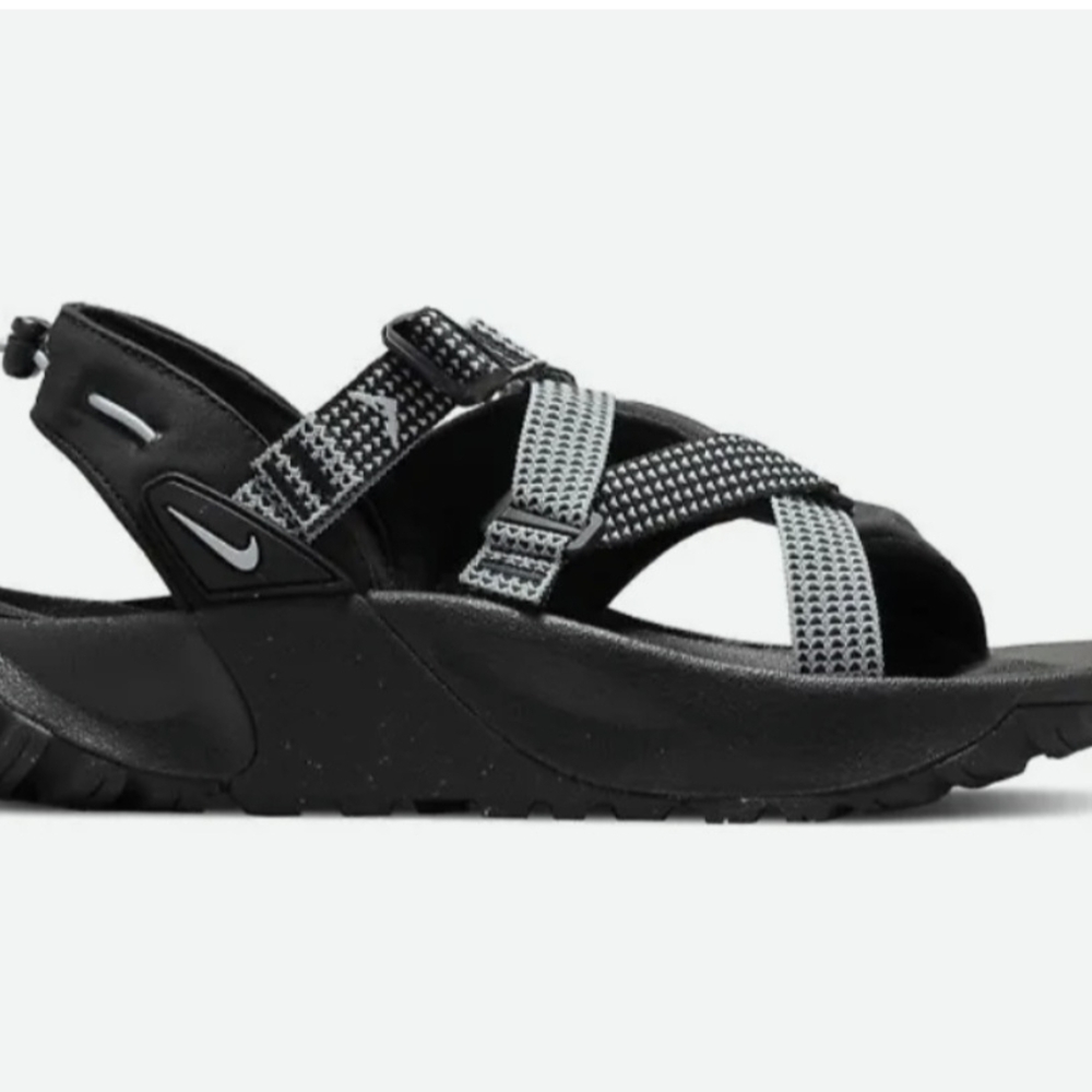 Nike‎ Black and Gray Outdoor Sport Sandals - Picture 3 of 15